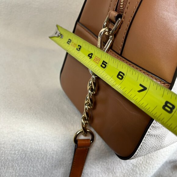 Michael Kors Gold and White leather satchel bag - Picture 10 of 12